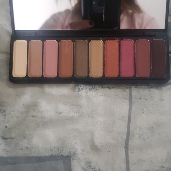 Elf eyeshadow palettes - Picture 3 of 7